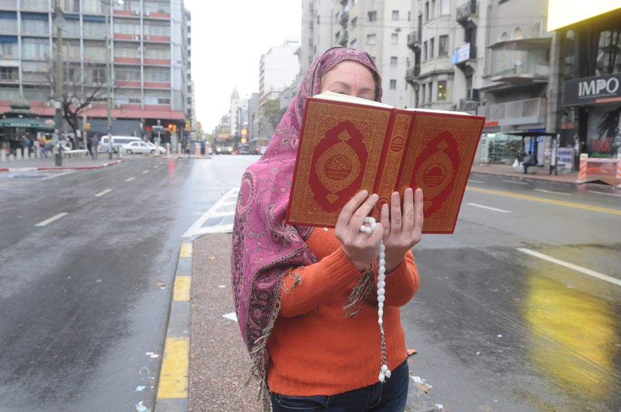 Con el Corán traducido del árabe 