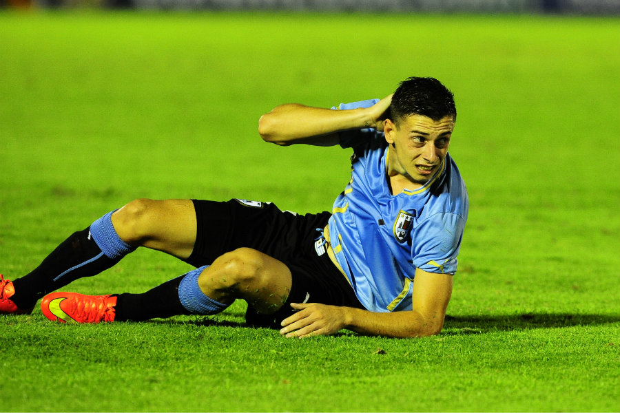 Facundo Castro fue uno de los más golpeados de los jugadores uruguayos. Foto: Darwin Borreli