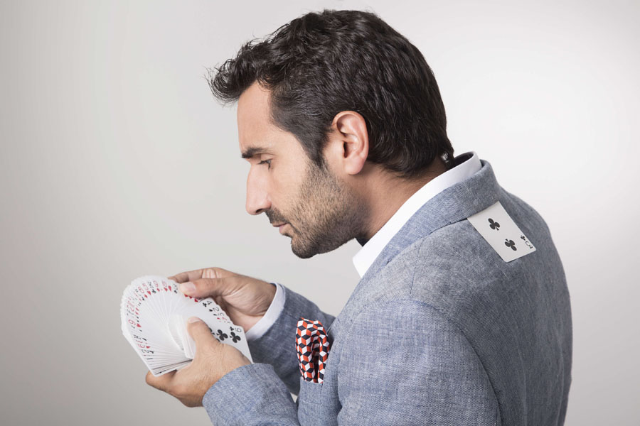 El eterno femenino de una imaginativa pintora