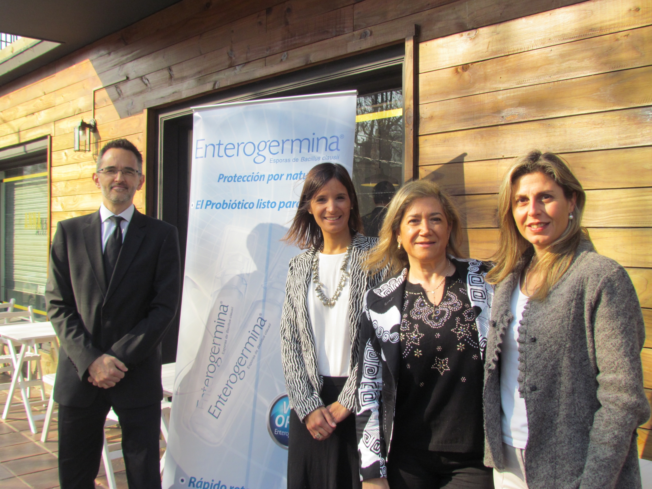 El eterno femenino de una imaginativa pintora