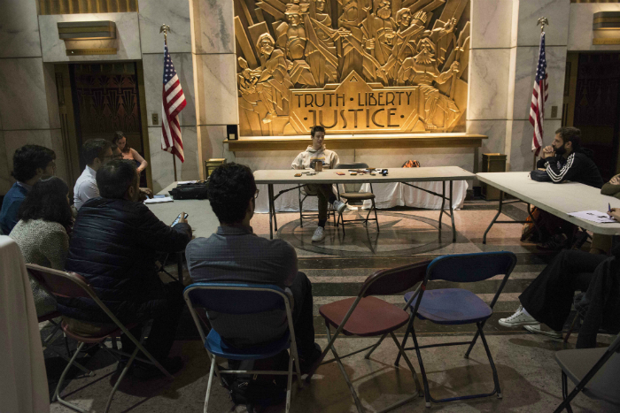 Grant Gustin arranca la jornada con dos conferencias de prensa