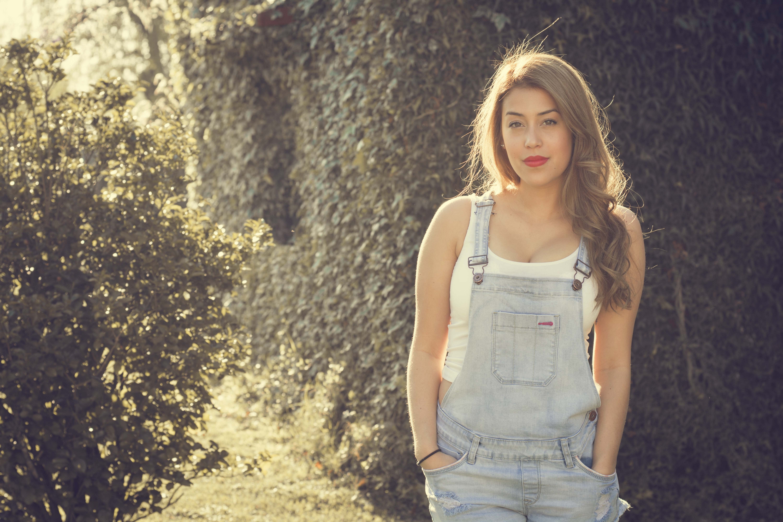 El eterno femenino de una imaginativa pintora