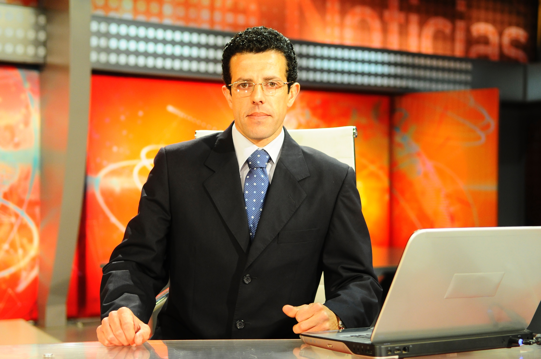 El eterno femenino de una imaginativa pintora