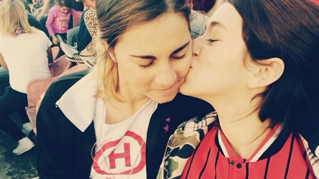 Leticia Siciliani con su pareja Delfina.&nbsp;