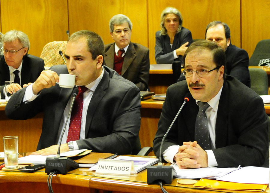 El eterno femenino de una imaginativa pintora