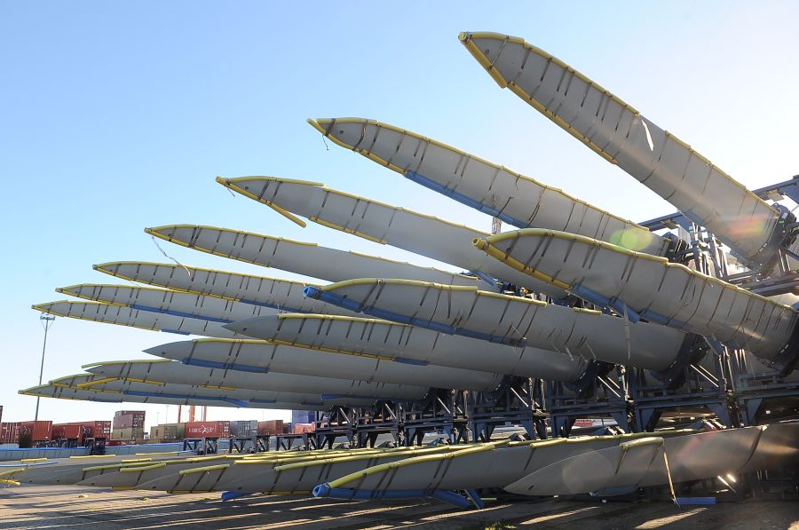 El eterno femenino de una imaginativa pintora