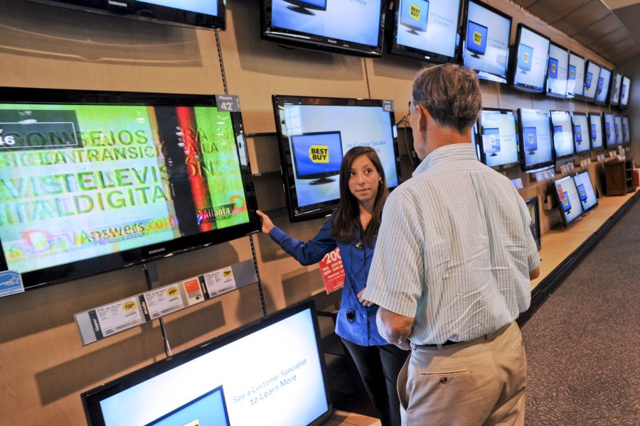 El eterno femenino de una imaginativa pintora