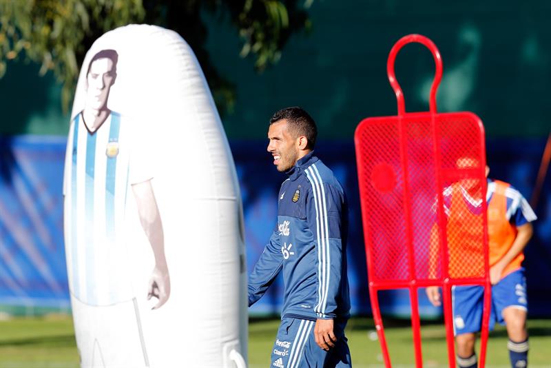 El eterno femenino de una imaginativa pintora