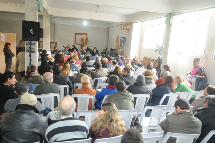 El eterno femenino de una imaginativa pintora