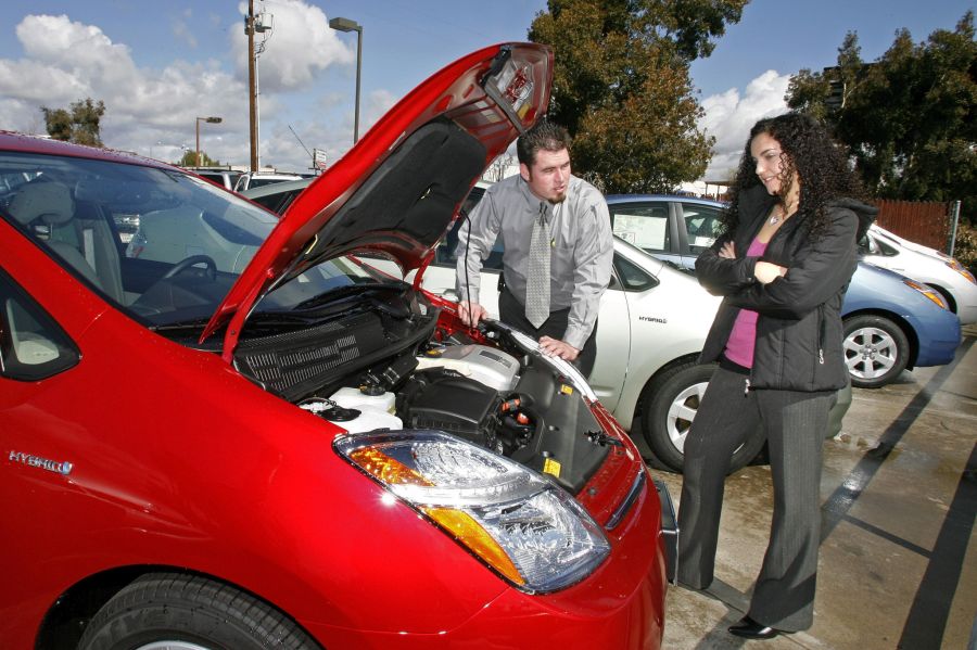 El eterno femenino de una imaginativa pintora