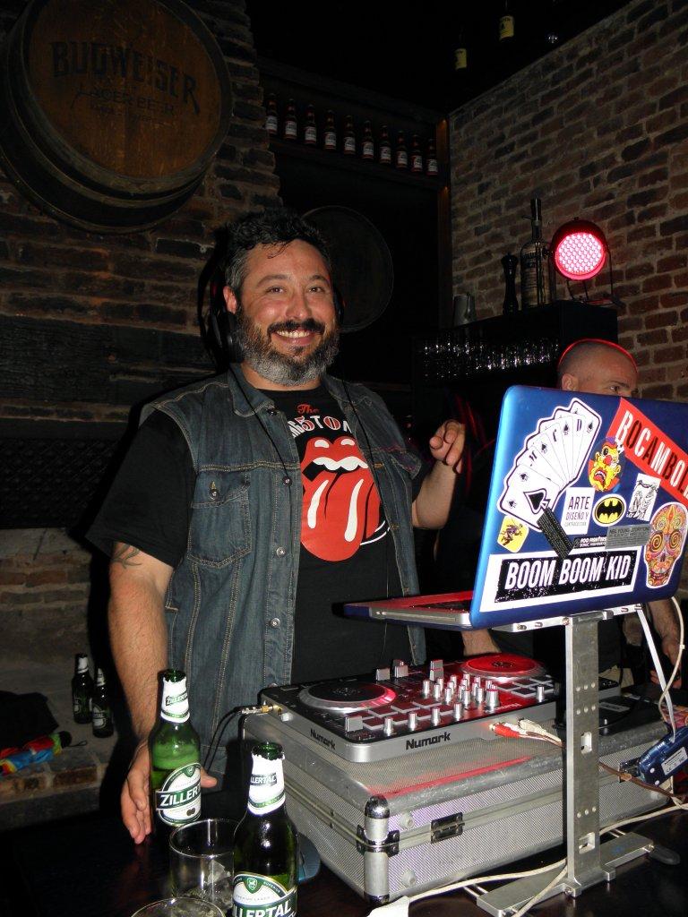 Diego González fue uno de los Dj invitados de la noche.