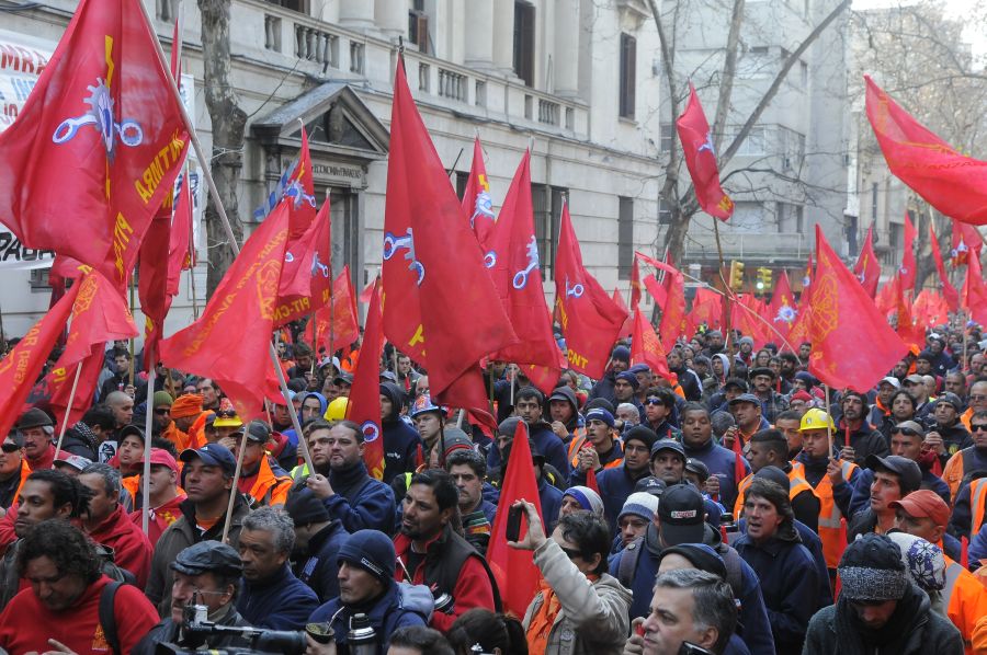 El eterno femenino de una imaginativa pintora