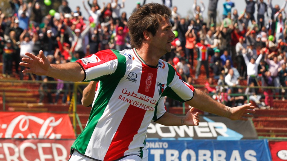 El eterno femenino de una imaginativa pintora