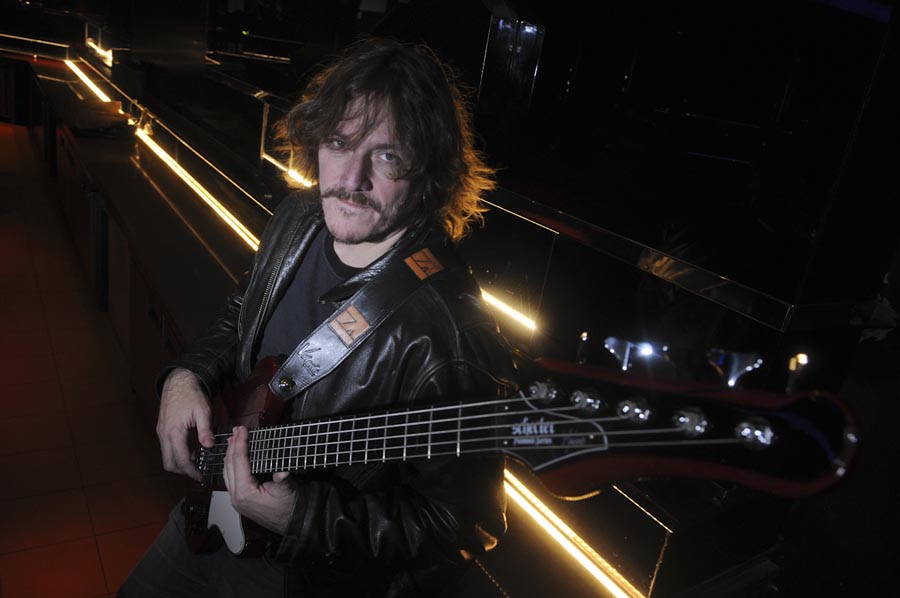 El eterno femenino de una imaginativa pintora