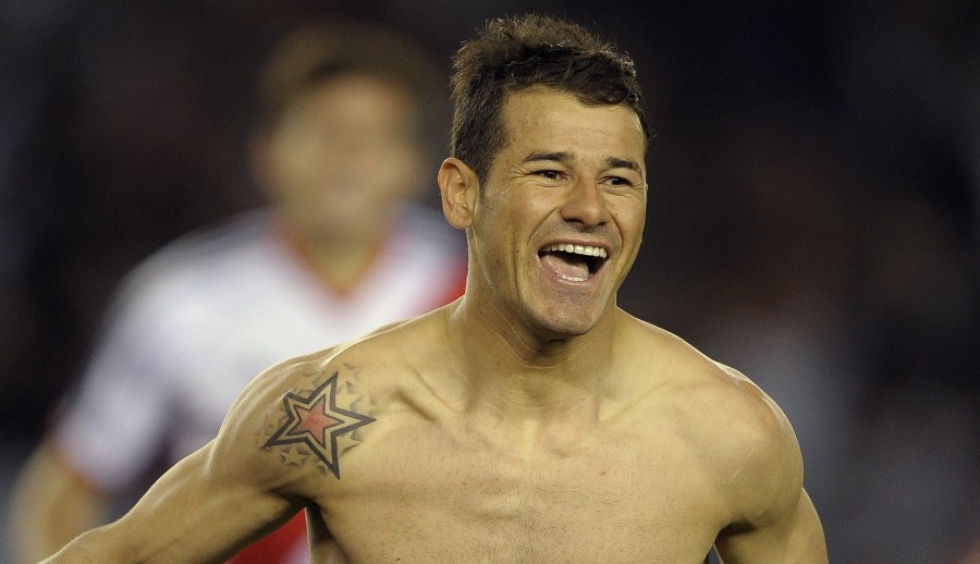 El eterno femenino de una imaginativa pintora