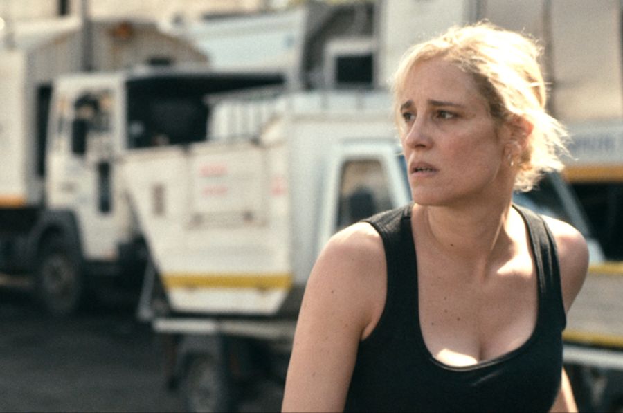 El eterno femenino de una imaginativa pintora