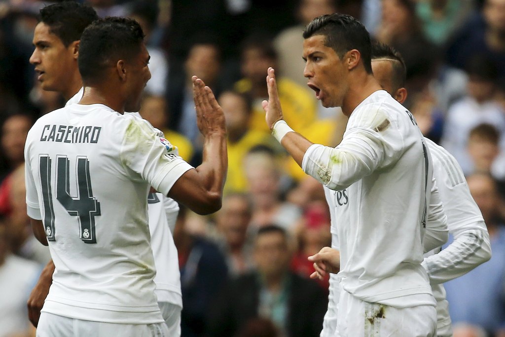 Cristiano y Casemiro festejan uno de los goles del Real Madrid. Foto: Reuters.