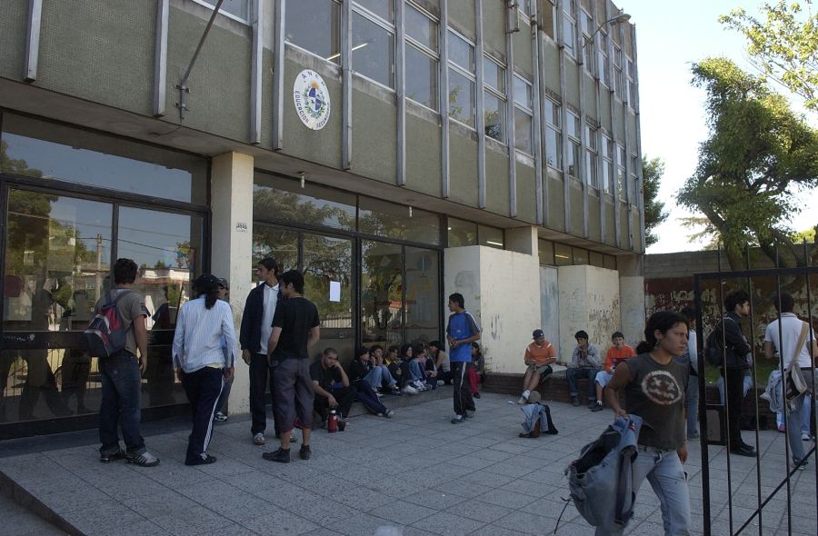 El eterno femenino de una imaginativa pintora