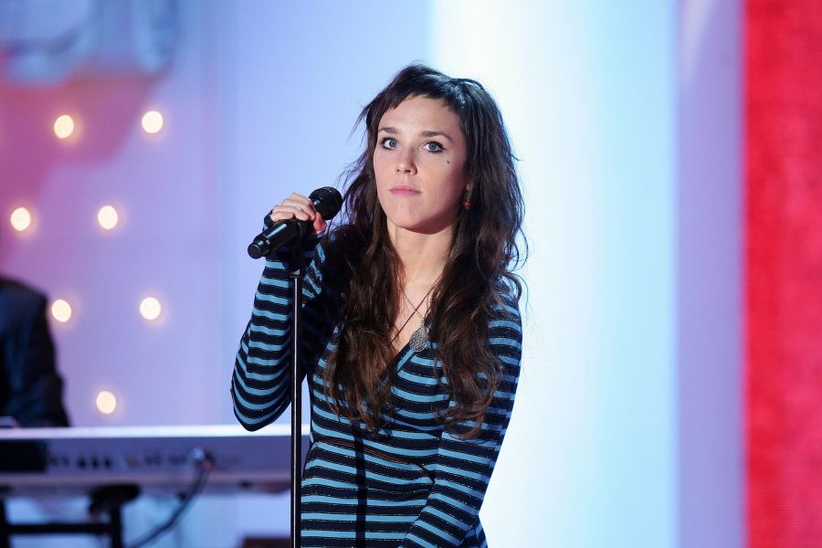 El eterno femenino de una imaginativa pintora