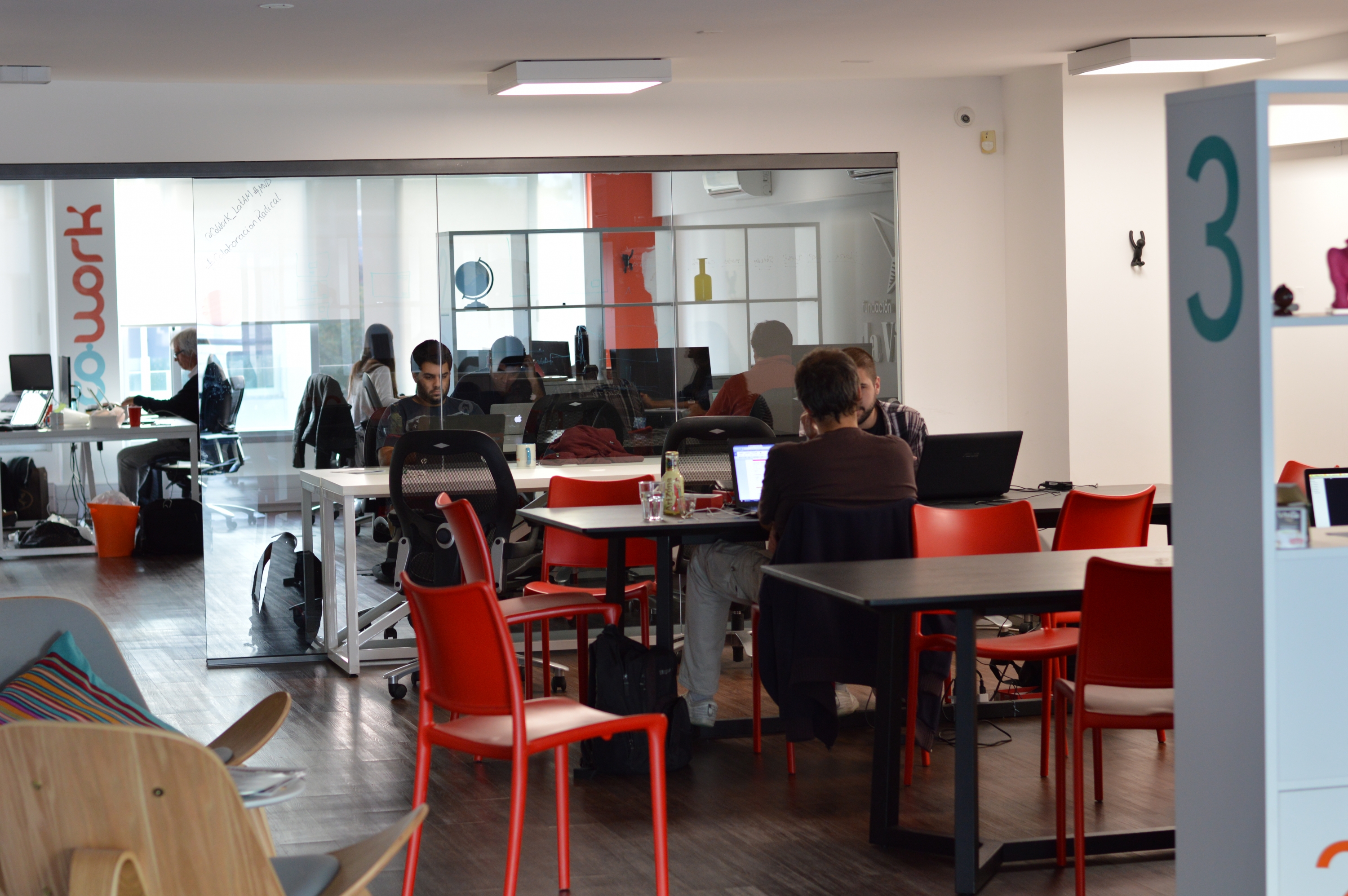 Co-Work Montevideo. Ofrece acceso a su red de cowork en otros países. (Gentileza Martín Rodríguez)