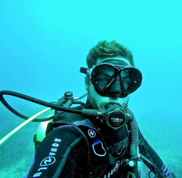 El eterno femenino de una imaginativa pintora