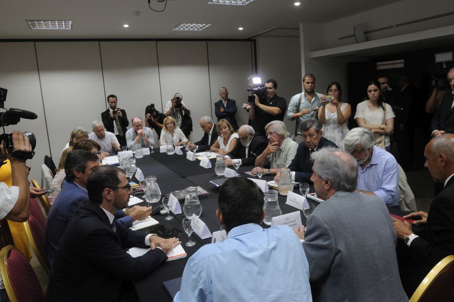 El eterno femenino de una imaginativa pintora