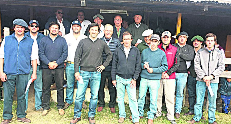 El eterno femenino de una imaginativa pintora