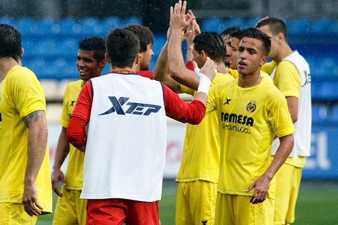 Franco Acosta festeja el triunfo con el Villarreal B. Foto: Villarreal.