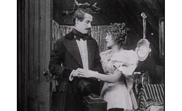 El eterno femenino de una imaginativa pintora