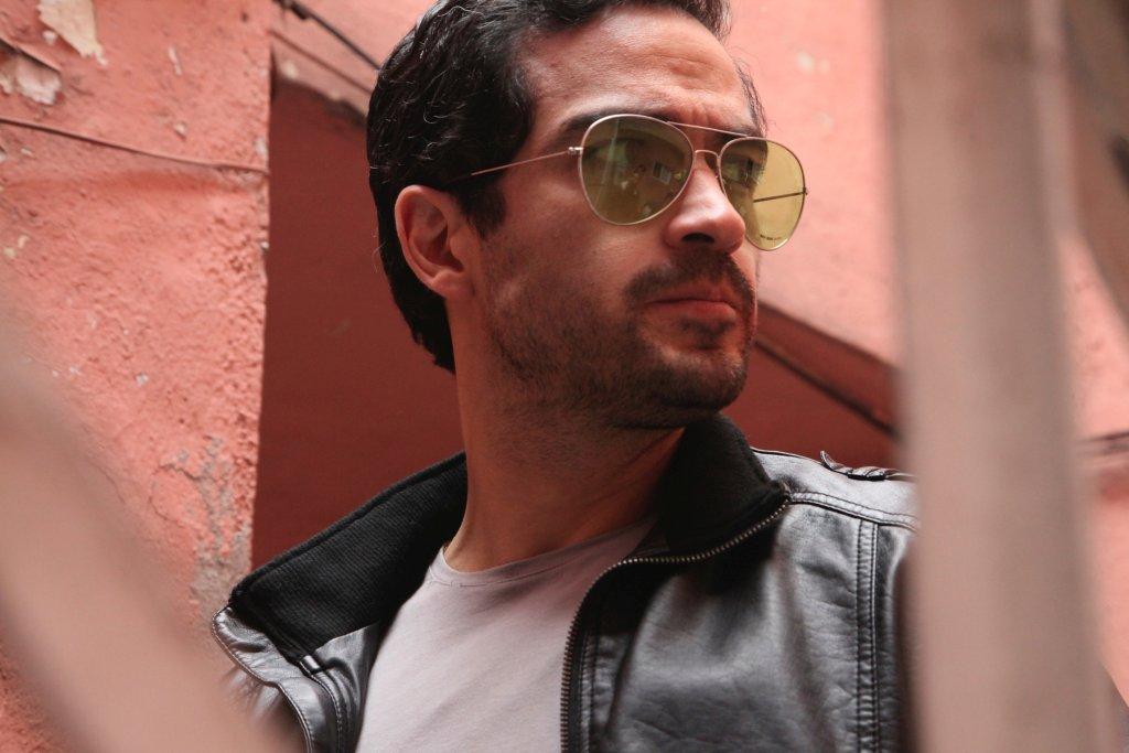 Alfonso Herrera protagoniza esta nueva serie latina.