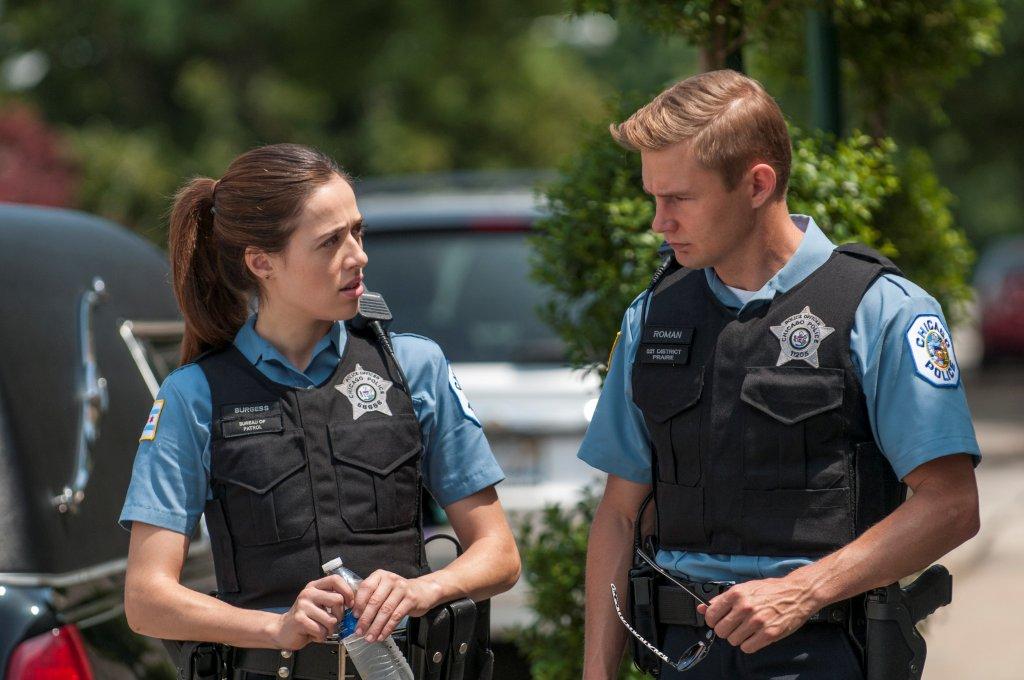 Los policías de Chicago inician la segunda temporada el martes.