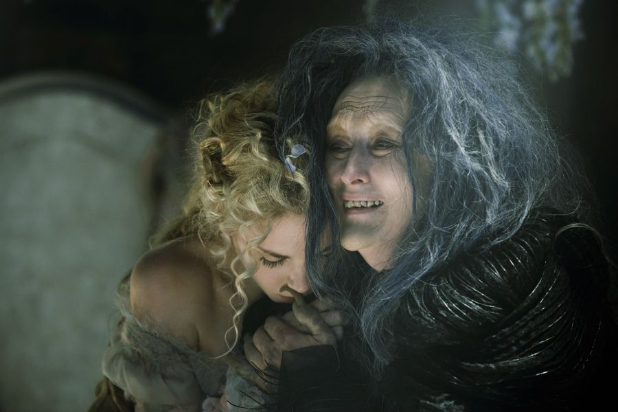 El eterno femenino de una imaginativa pintora