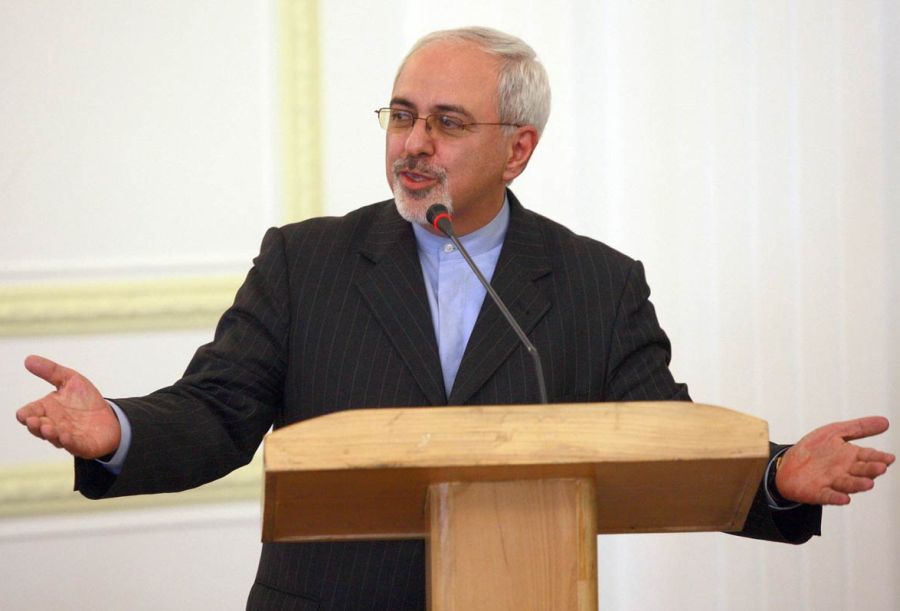 El eterno femenino de una imaginativa pintora