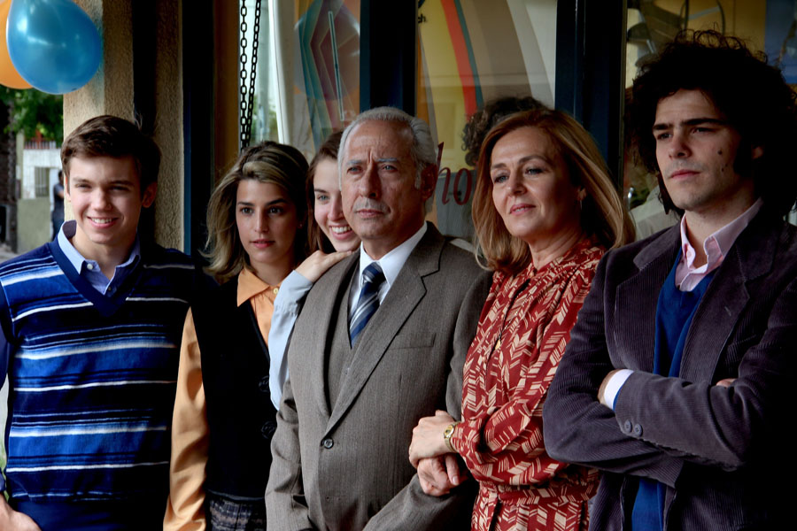 El eterno femenino de una imaginativa pintora