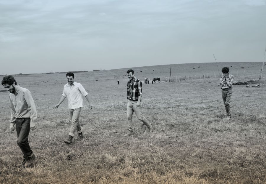 El eterno femenino de una imaginativa pintora