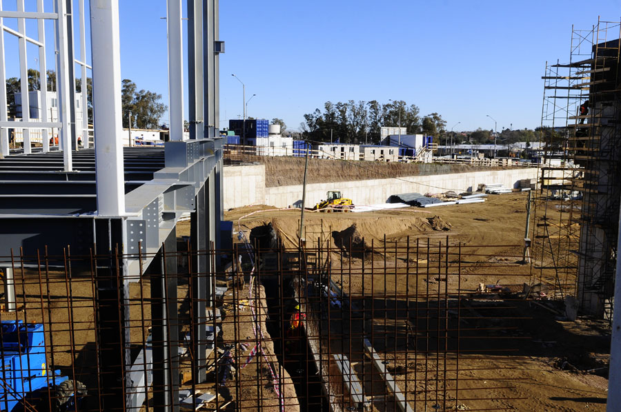 Shopping y estadio en Las Piedras. Foto: Marcelo Bonjour