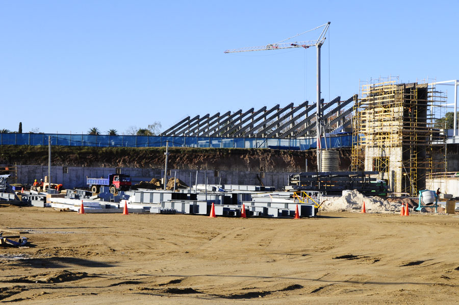 Shopping y estadio en Las Piedras. Foto: Marcelo Bonjour