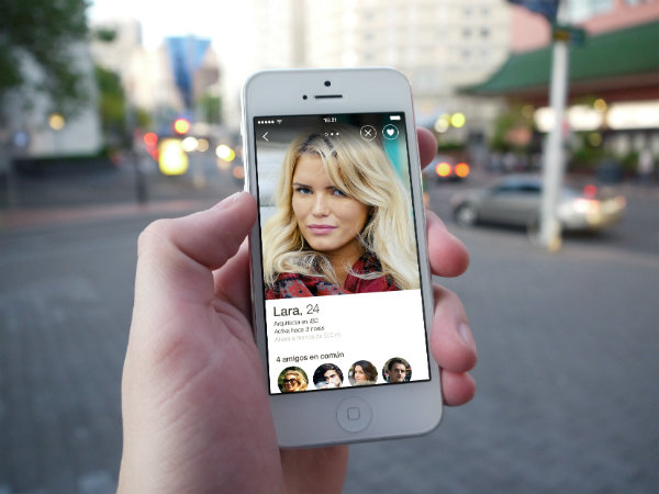 El eterno femenino de una imaginativa pintora