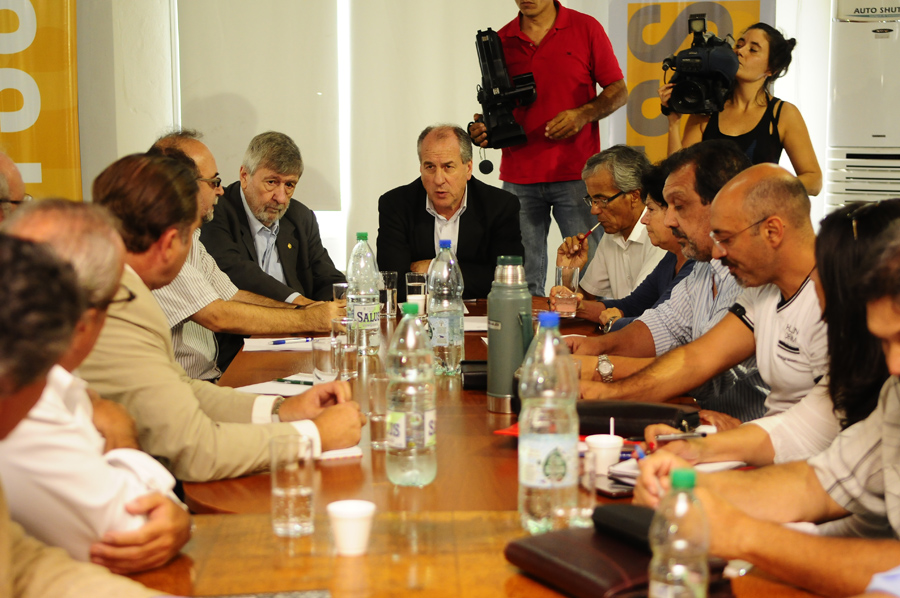 El eterno femenino de una imaginativa pintora