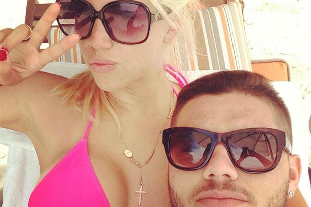 El eterno femenino de una imaginativa pintora