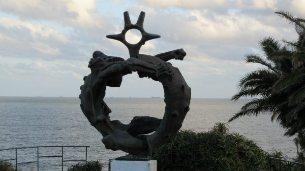 Monumento a los caídos en el mar, de Eduardo Díaz Yepes, en la Plaza Virgilio.