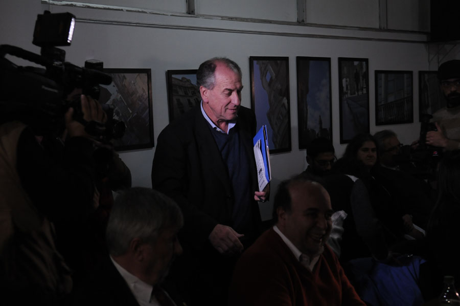 El eterno femenino de una imaginativa pintora