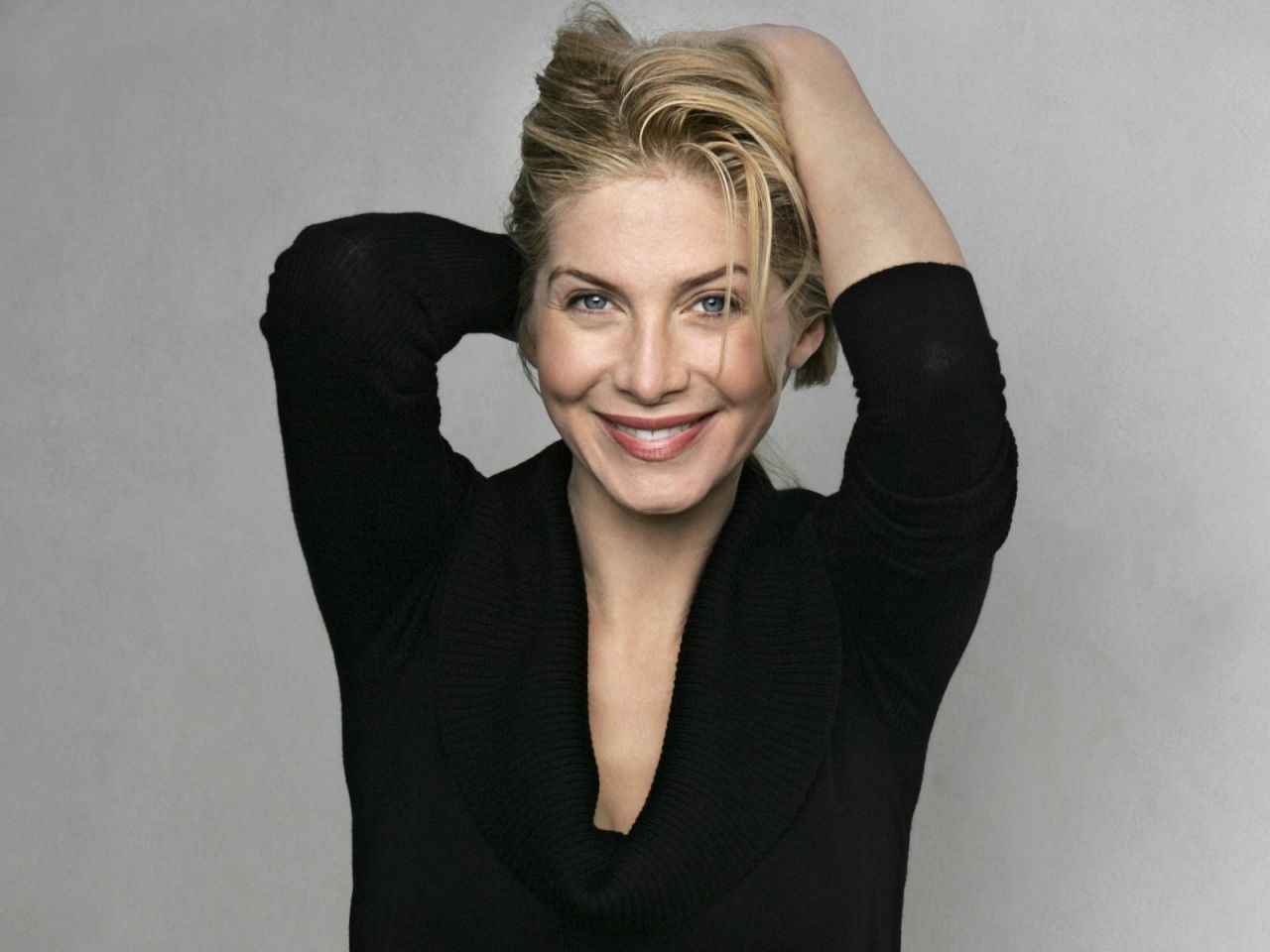 El eterno femenino de una imaginativa pintora