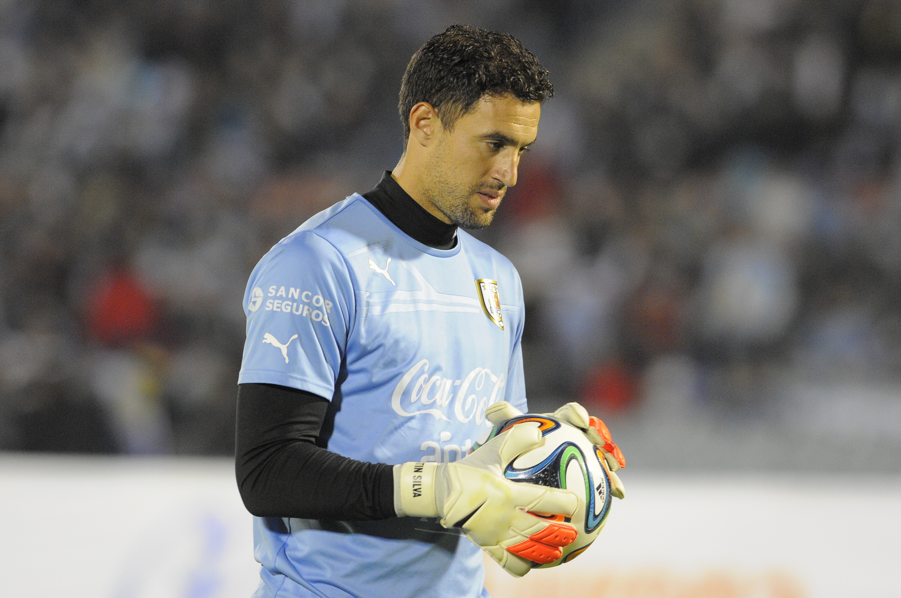 El eterno femenino de una imaginativa pintora