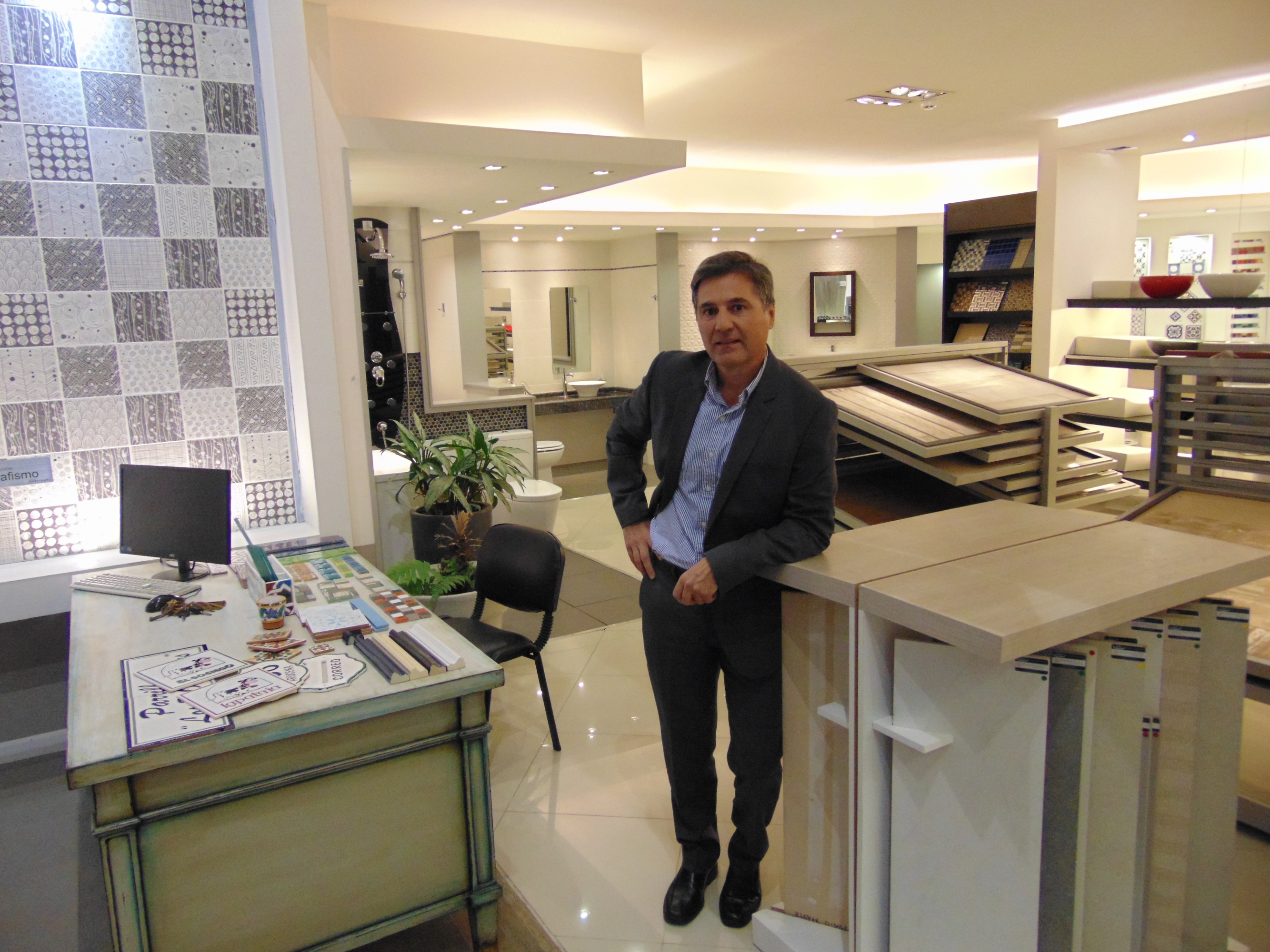 El eterno femenino de una imaginativa pintora