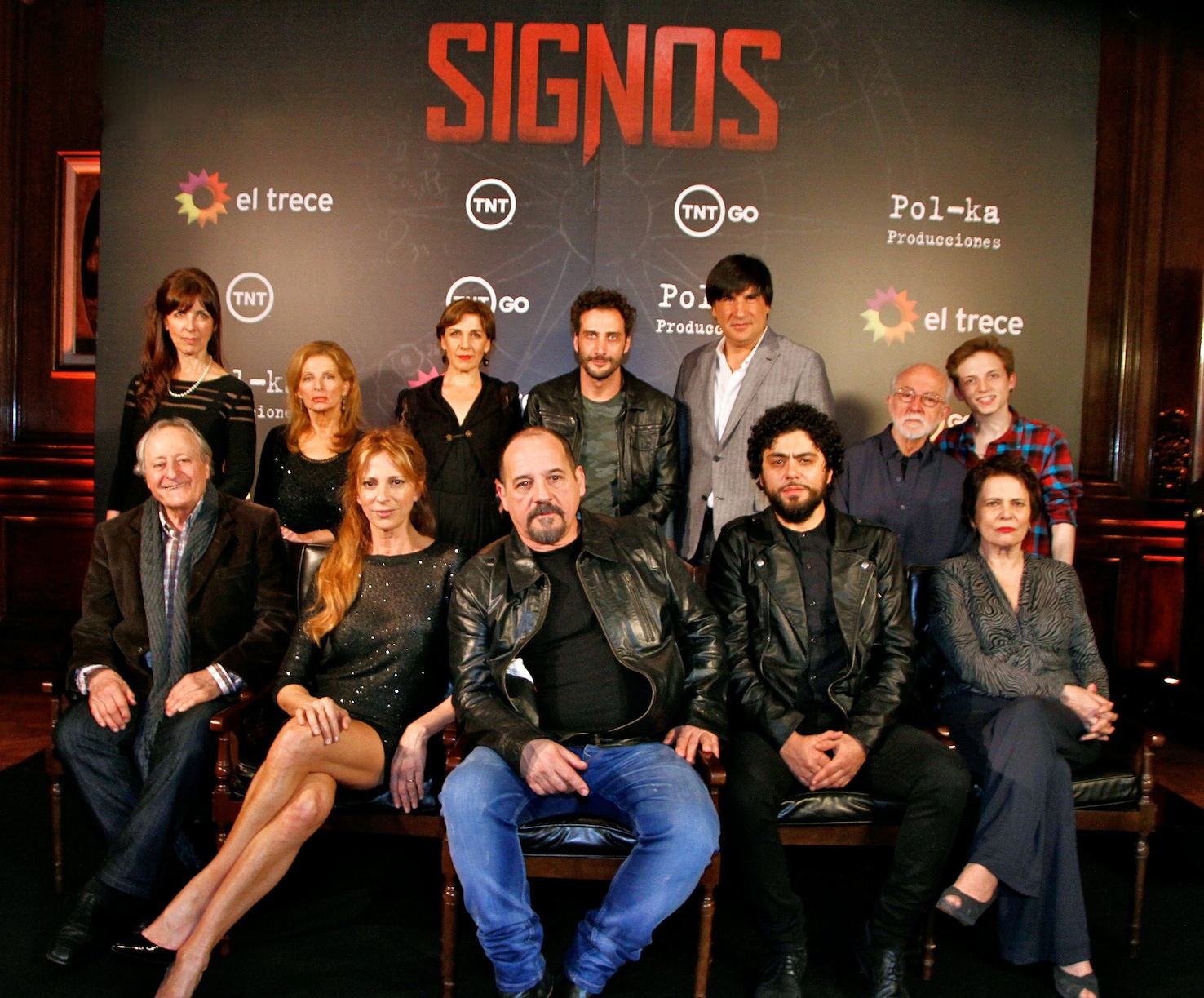 El eterno femenino de una imaginativa pintora