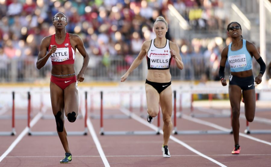 El eterno femenino de una imaginativa pintora