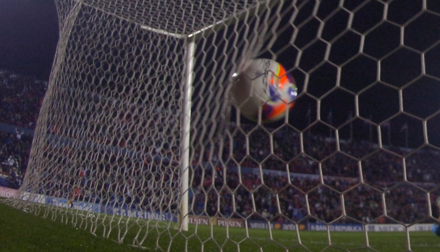 El eterno femenino de una imaginativa pintora