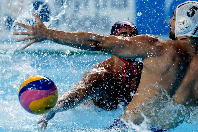 El eterno femenino de una imaginativa pintora