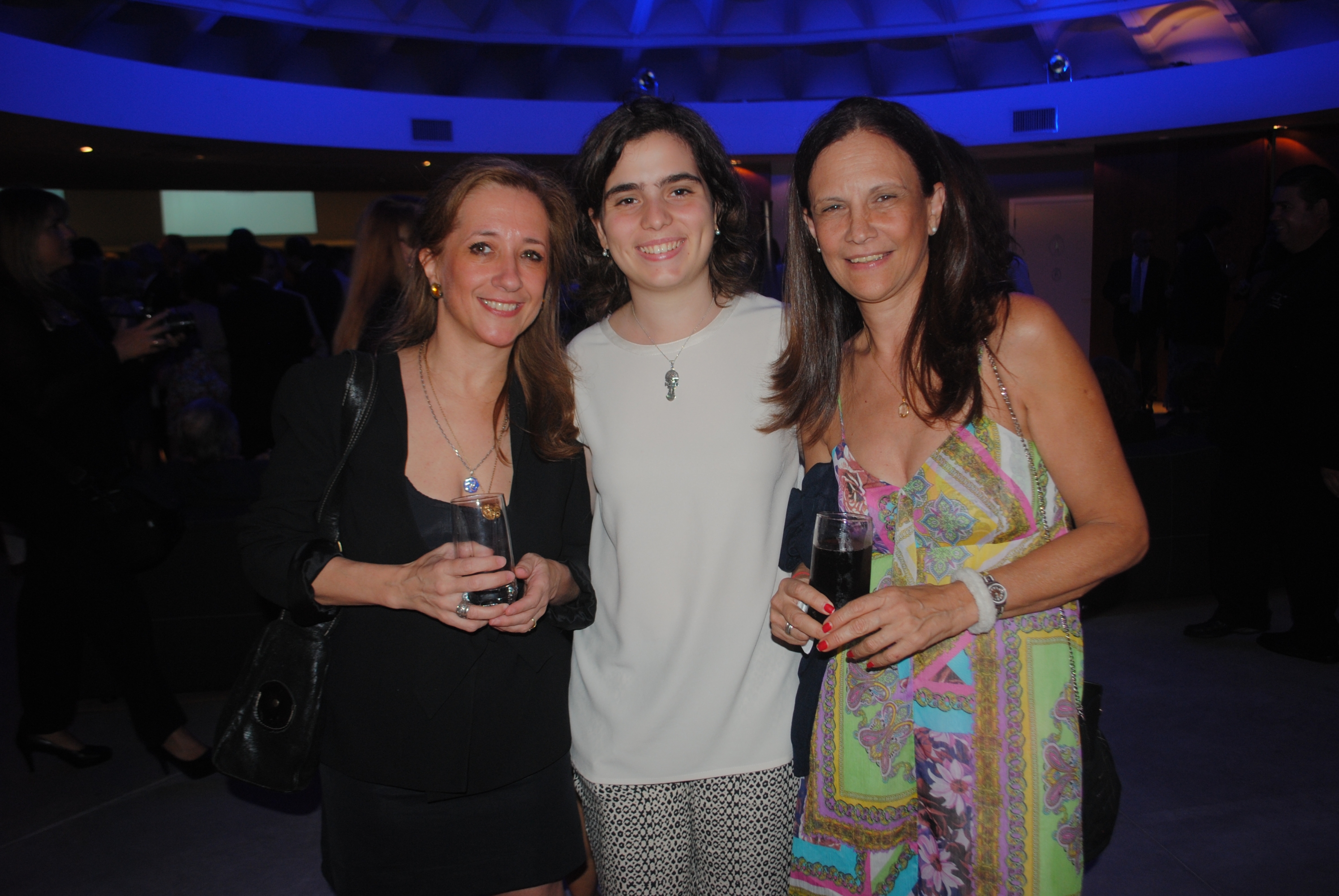 Valeria Veiga, Lucía Bengochea, Cecilia García.